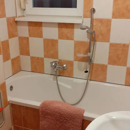 Peaceful Cottage, Close To Nature, Town And Bus Horská chata