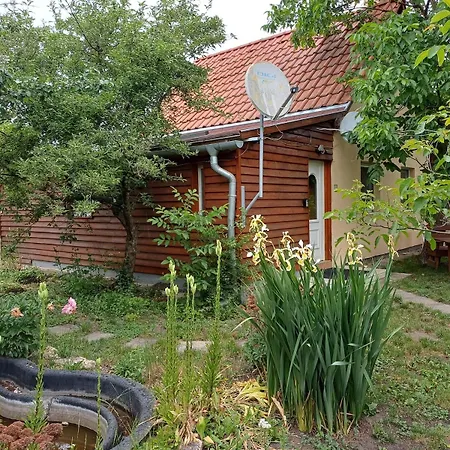 Horská chata Peaceful Cottage, Close To Nature, Town And Bus
